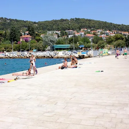 Guest house By The Sea - 18079 Split